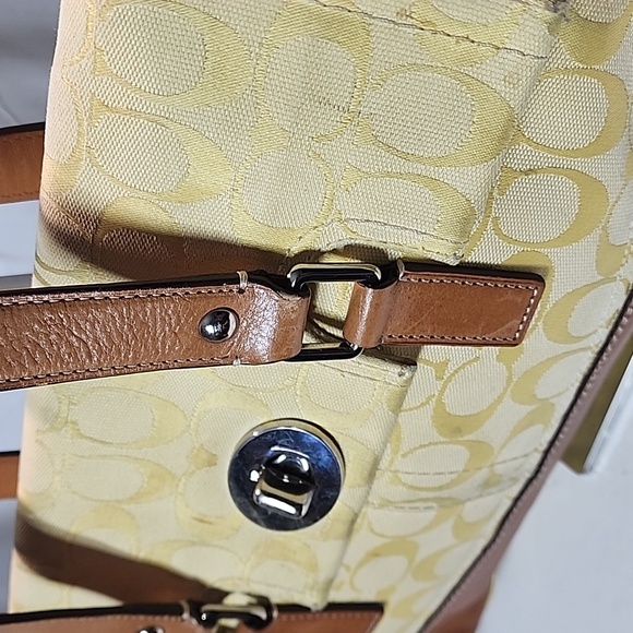Coach VTG Hampton Signature satchel bag, yellow color - Picture 4 of 16